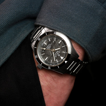 KNIS Meteorite GMT Automatic Divers Watch Black / Stainless Steel Bracelet (KN007-MT) 